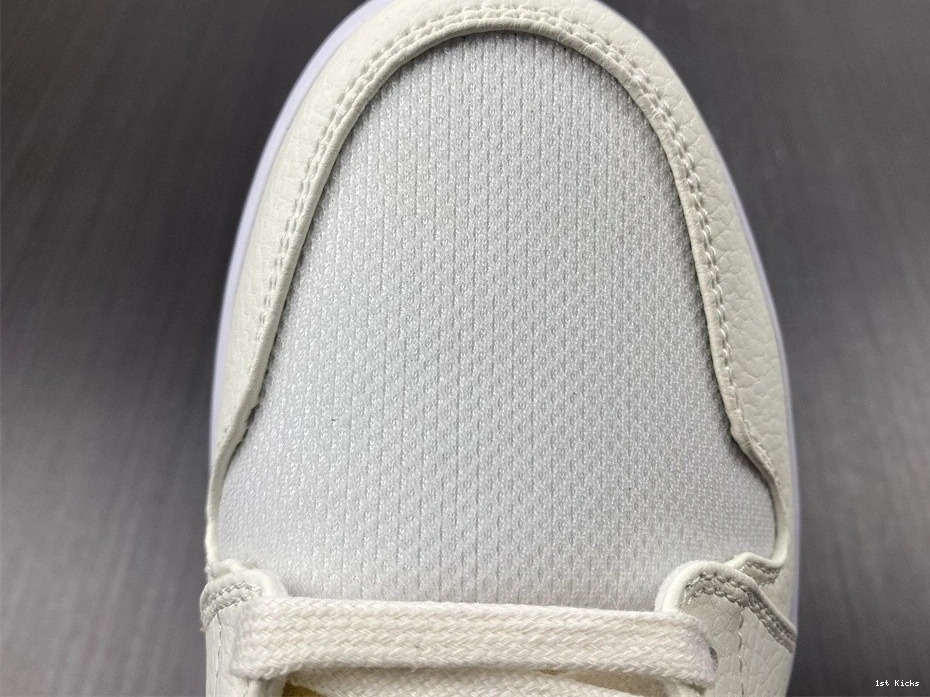 Jordan (W) - Mid Yellow SE Voltage 1 DB2822-107 1102